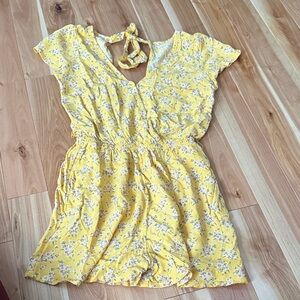 American Eagle Outfitters Yellow Floral Romper